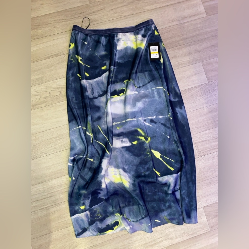 DKNY Abstract Satin Midi Skirt - Picture 5 of 8
